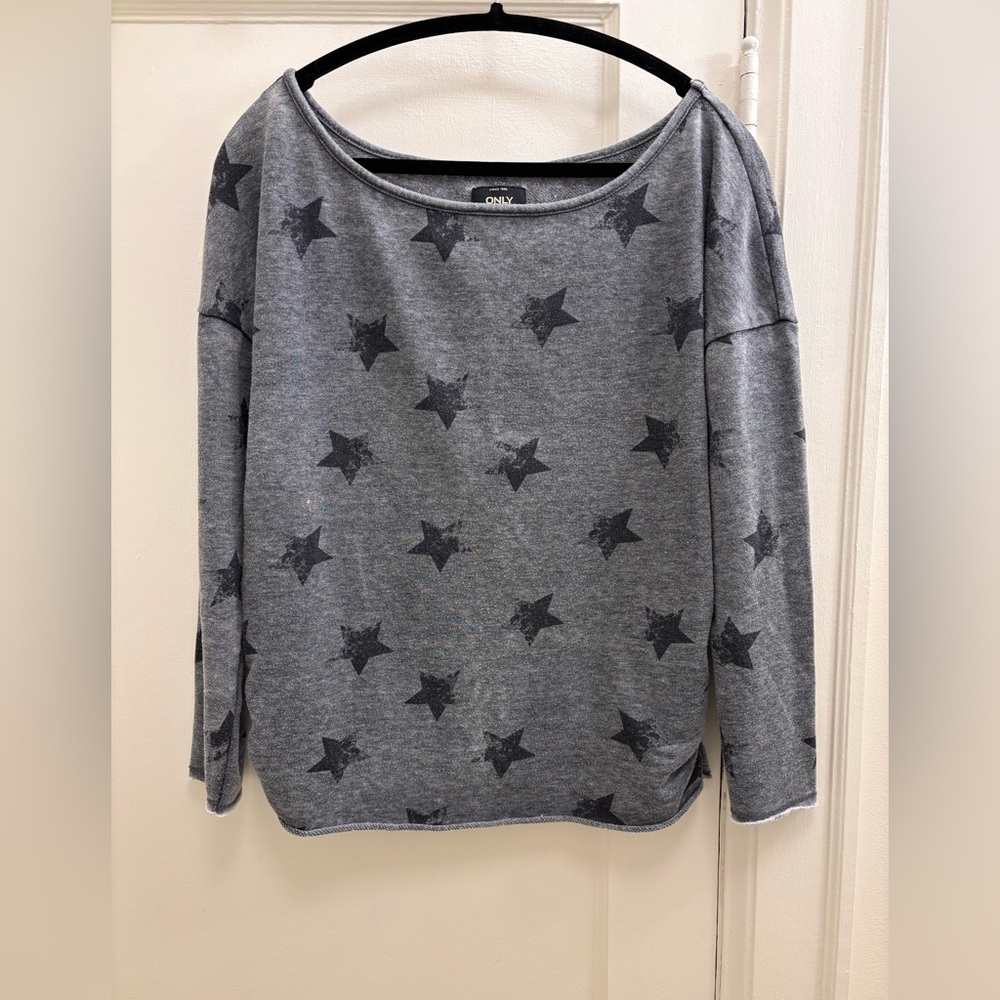 Only Gray Star Pattern Sweatshirt